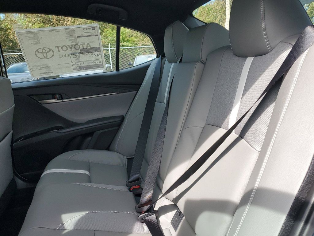 2025 Toyota Camry SE photo 17