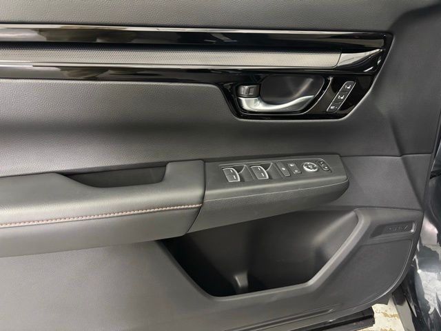 2024 Honda CR-V Hybrid Sport Touring photo 11