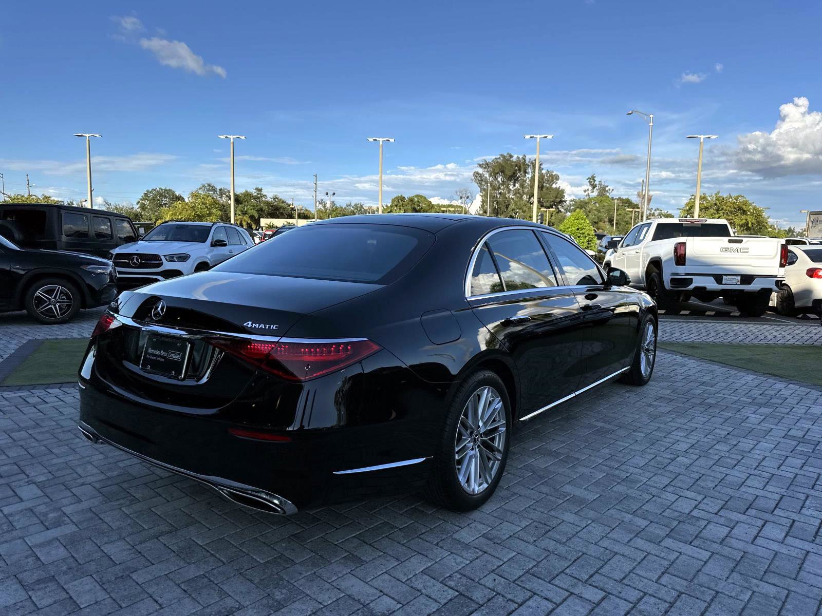 2022 Mercedes Benz S 580 4MATIC photo 3