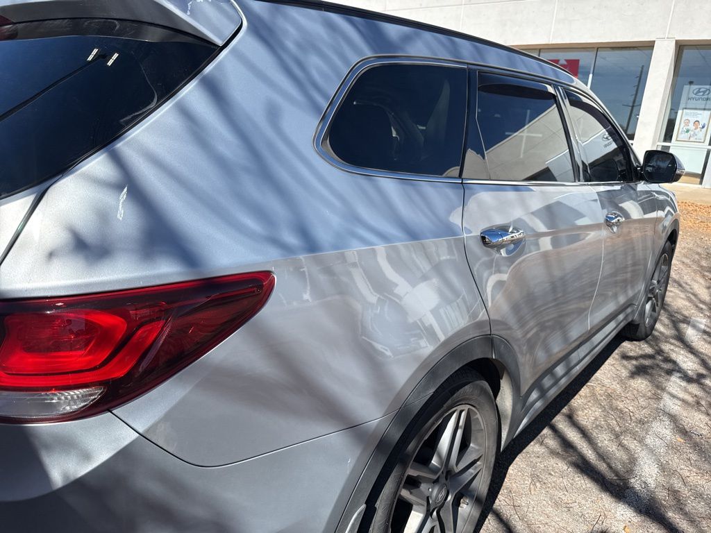 2017 Hyundai Santa Fe Limited Ultimate photo 4