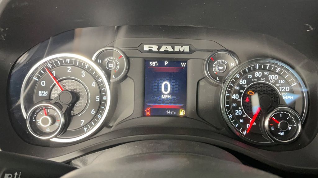 New 2025 Granite Crystal Metallic Clearcoat RAM Big Horn/Lone Star image 28