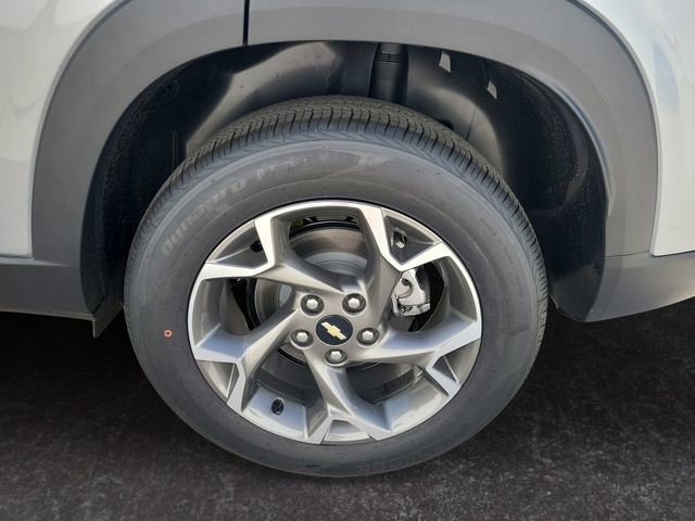 2025 Chevrolet Trax LT photo 27
