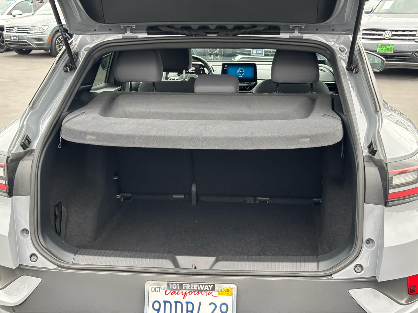 2022 Volkswagen ID.4 Pro photo 22