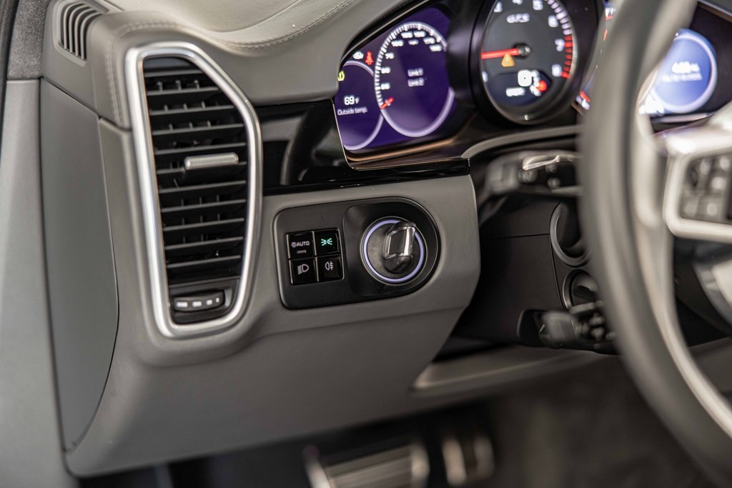 2021 PORSCHE CAYENNE - Image 22