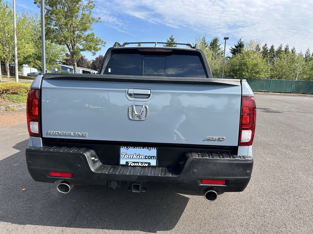 2023 Honda Ridgeline Black Edition photo 4