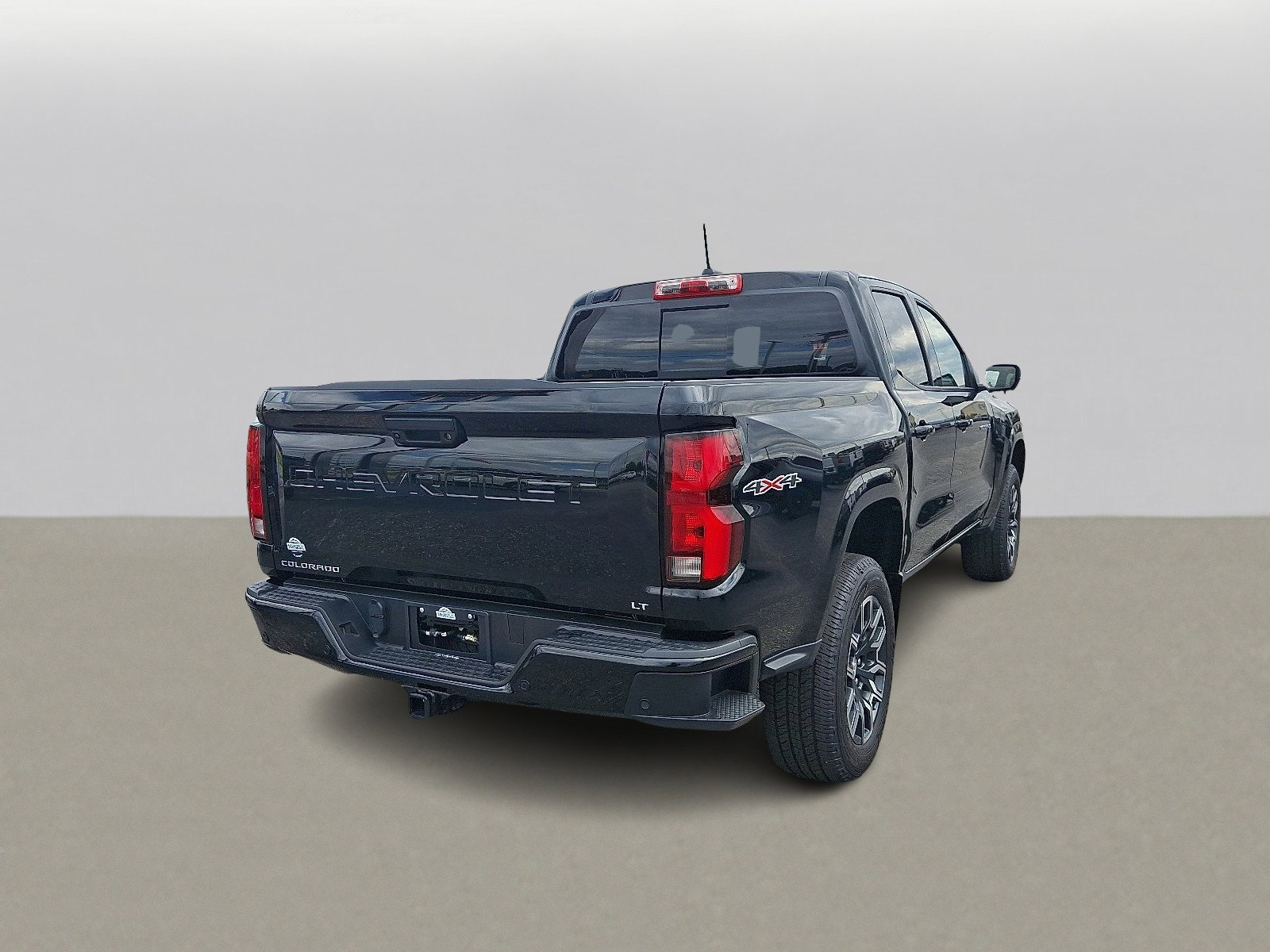 2024 Chevrolet Colorado LT photo 10