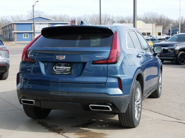 2024 Cadillac XT4 Premium Luxury photo 5