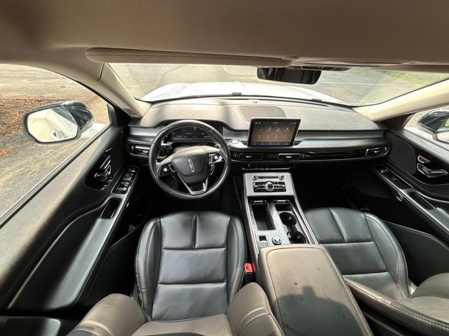 2022 Lincoln Aviator Standard photo 34