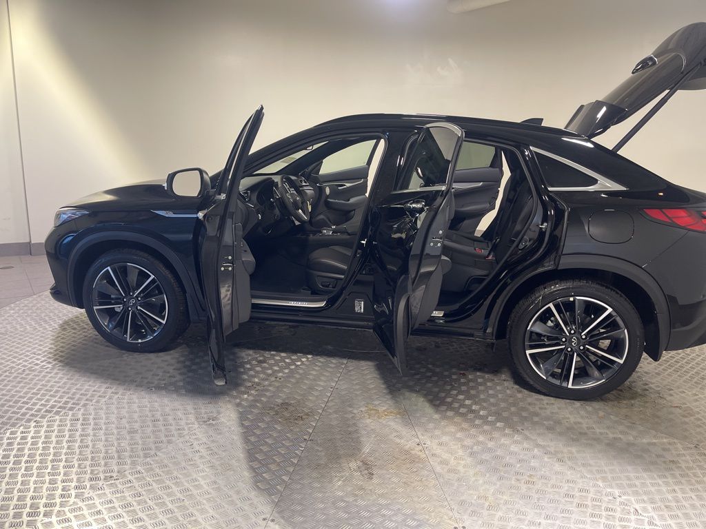 2025 Infiniti QX55 Essential photo 12
