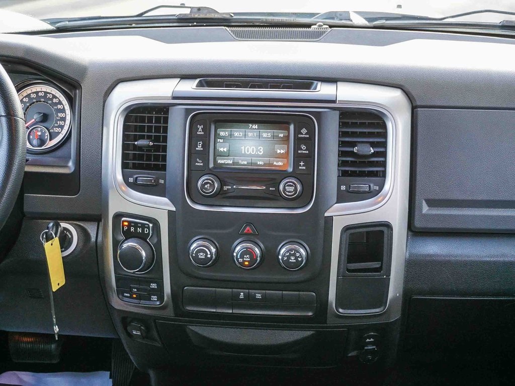 2019 Ram 1500 Classic SLT photo 14