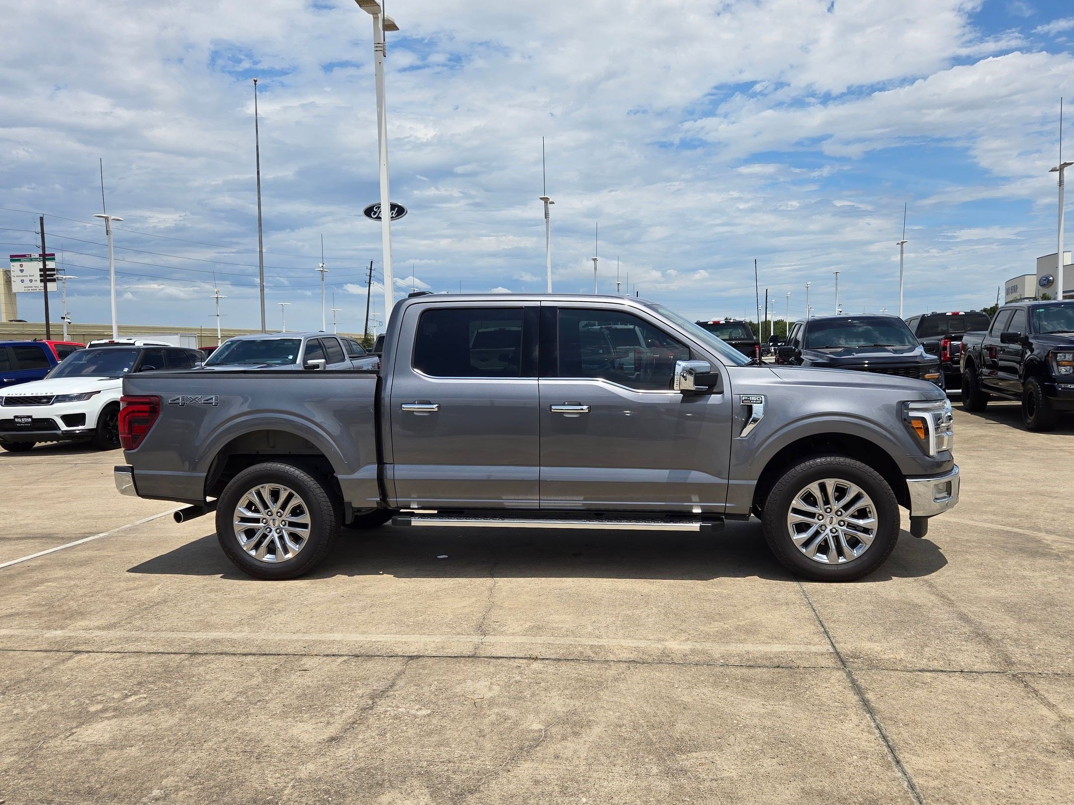 2024 Ford F-150 Lariat photo 2
