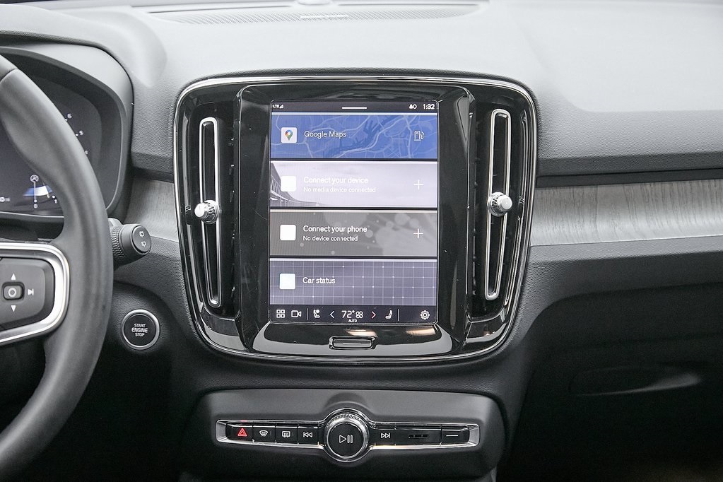 2024 VOLVO XC40 - Image 29