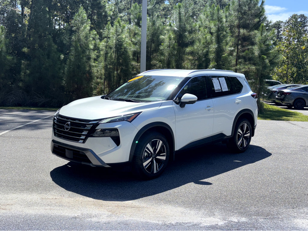 2024 Nissan Rogue SL photo 3