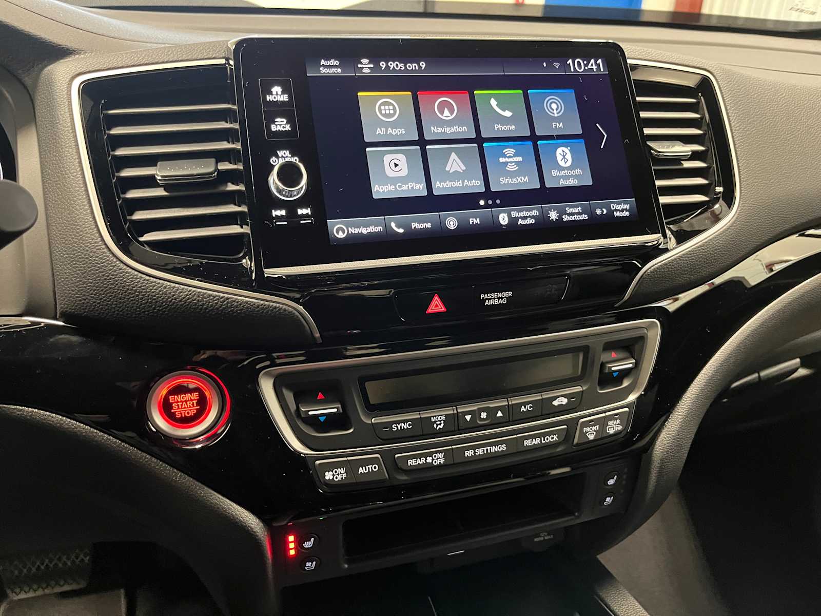2025 Honda Ridgeline Black Edition photo 21