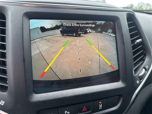2023 Jeep Cherokee Altitude photo 14