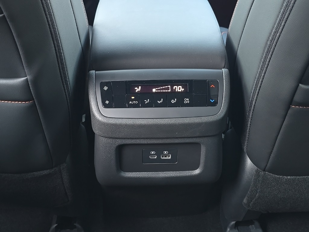 2025 Nissan Pathfinder Rock Creek photo 15