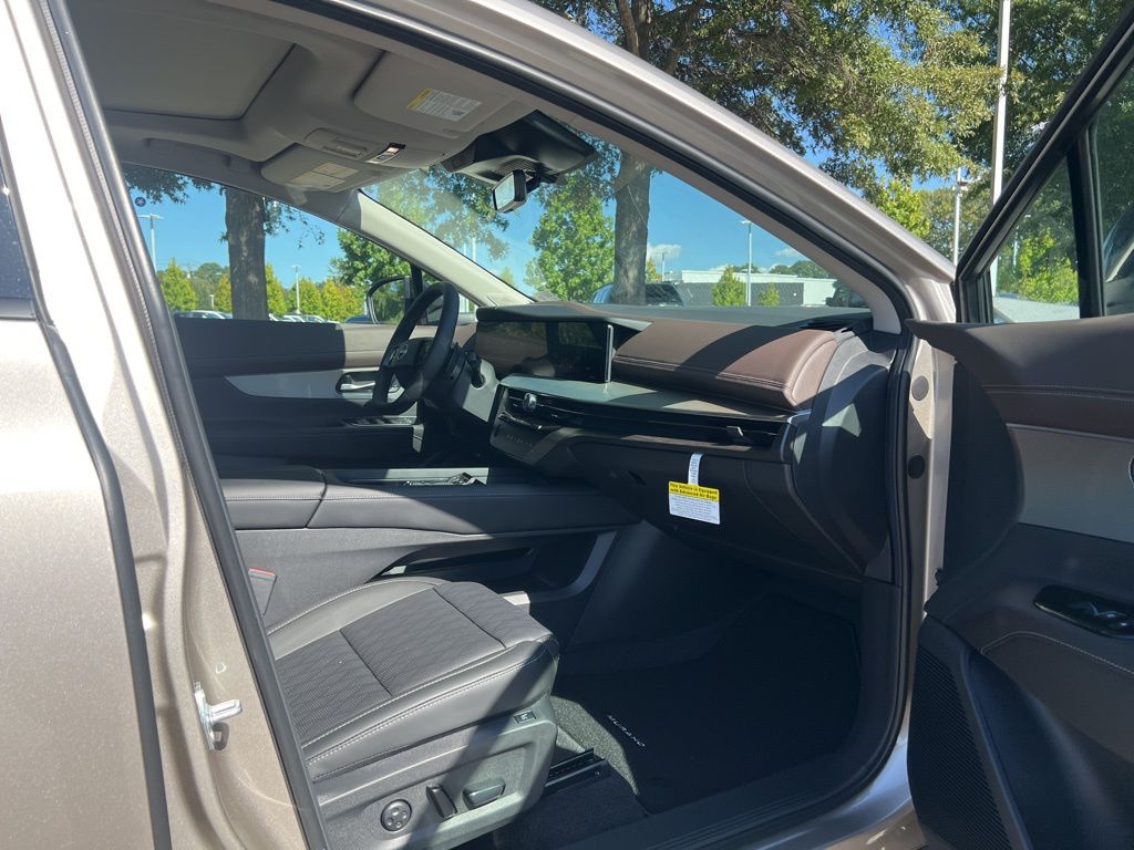 2025 Nissan Murano Platinum photo 17