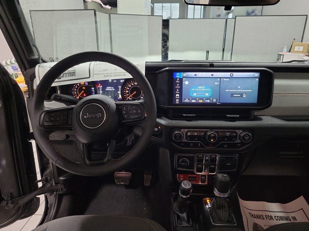 2024 Jeep Wrangler Willys photo 3