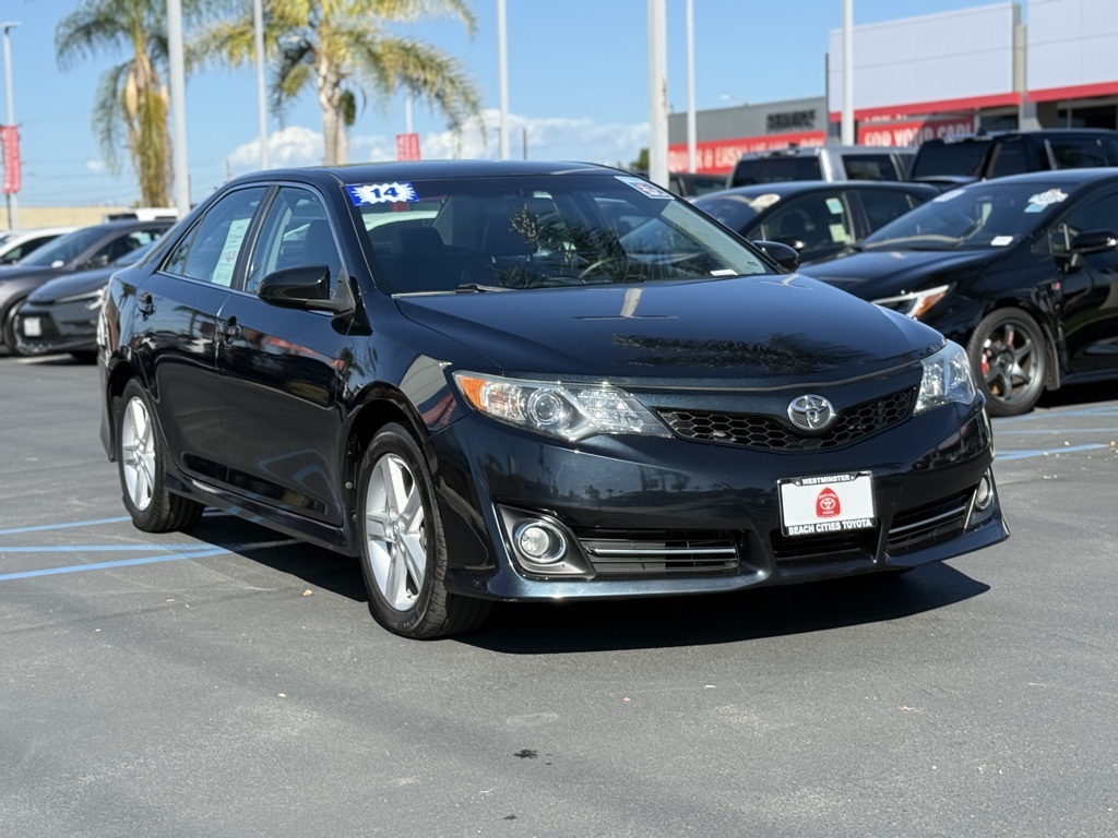 Used 2014 Toyota Camry XLE with VIN 4T1BF1FKXEU440910 for sale in Westminster, CA