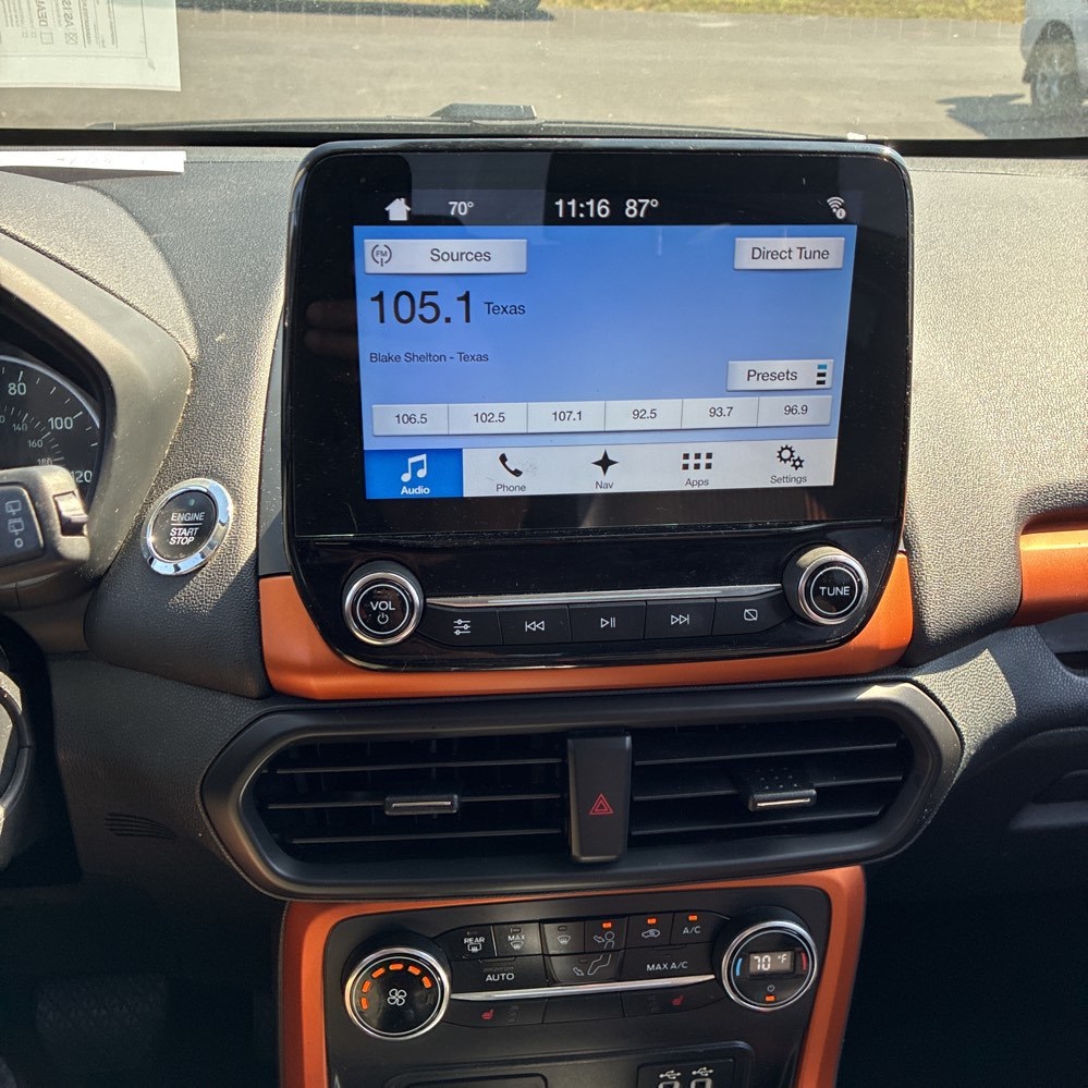2018 Ford EcoSport SES photo 12