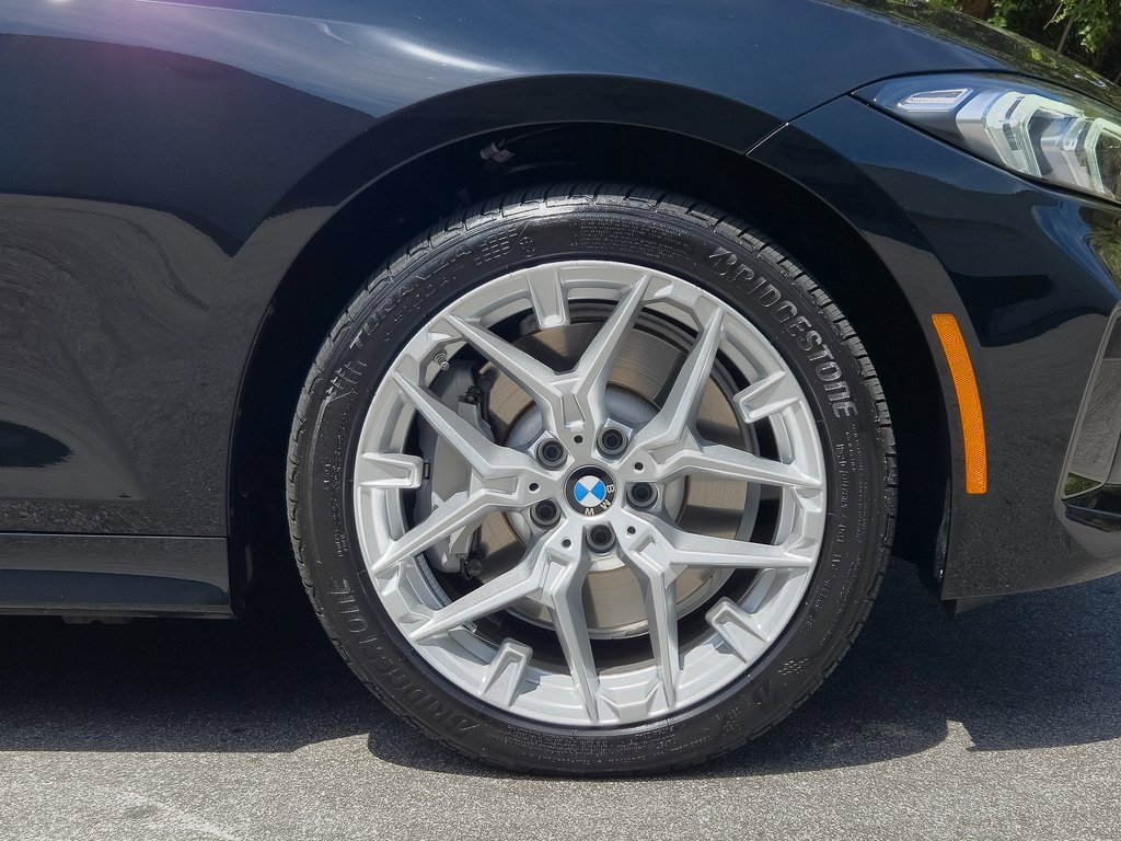 2025 Bmw 330i photo 9