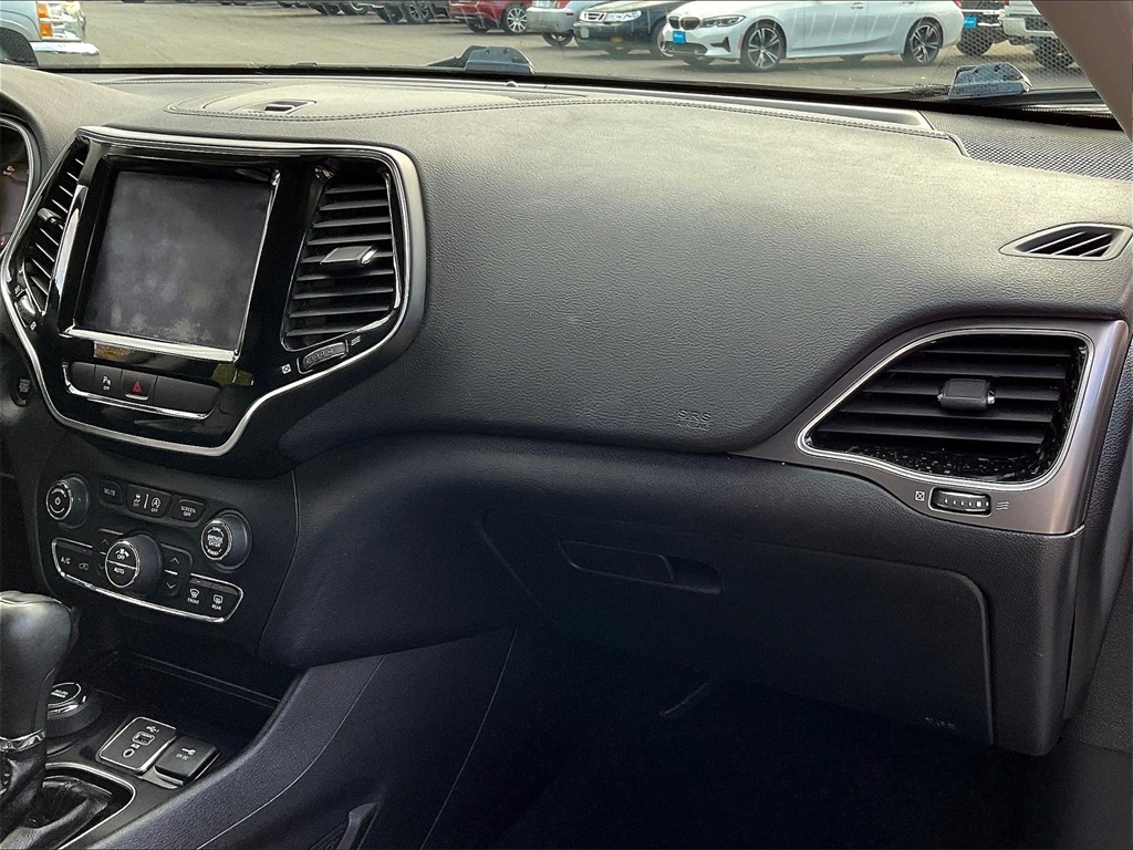 2019 Jeep Cherokee Limited photo 11