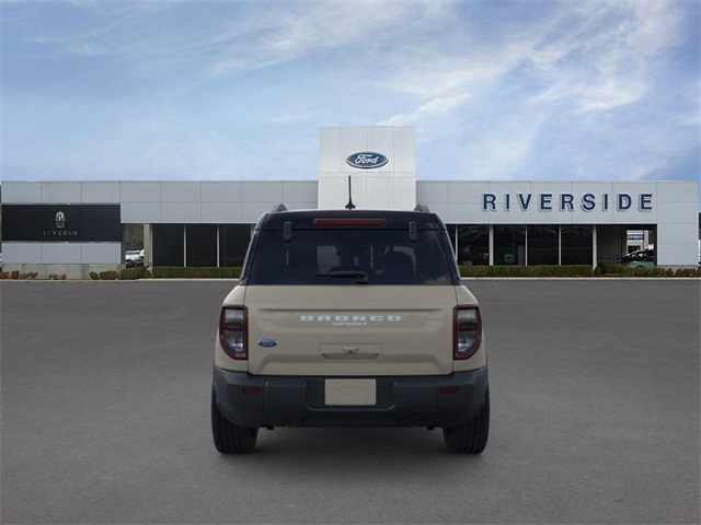 2025 Ford Bronco Sport Outer Banks photo 3