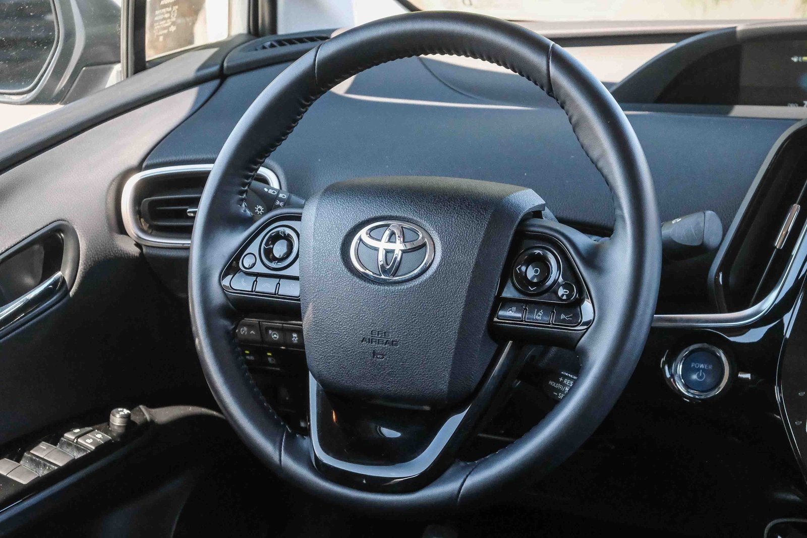 2022 Toyota Prius Prime Limited photo 12