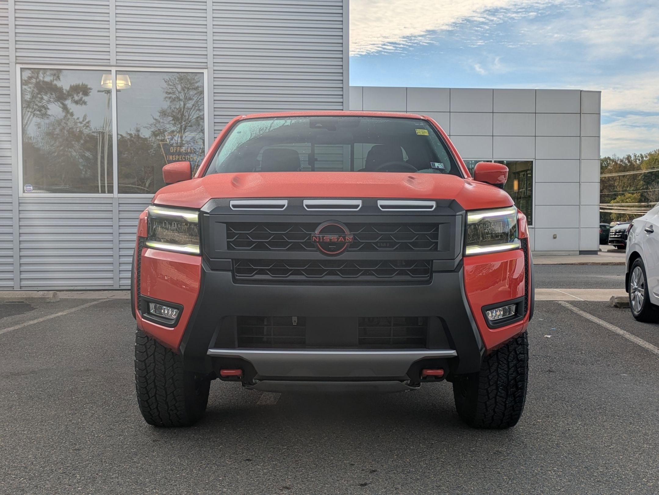 2026 Nissan Frontier PRO-4X photo 2