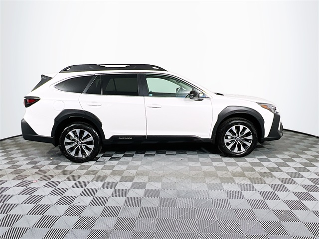 2025 Subaru Outback Limited photo 4