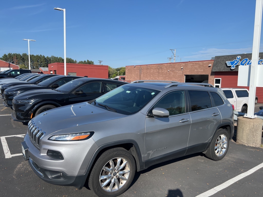 2015 Jeep Cherokee Limited photo 2