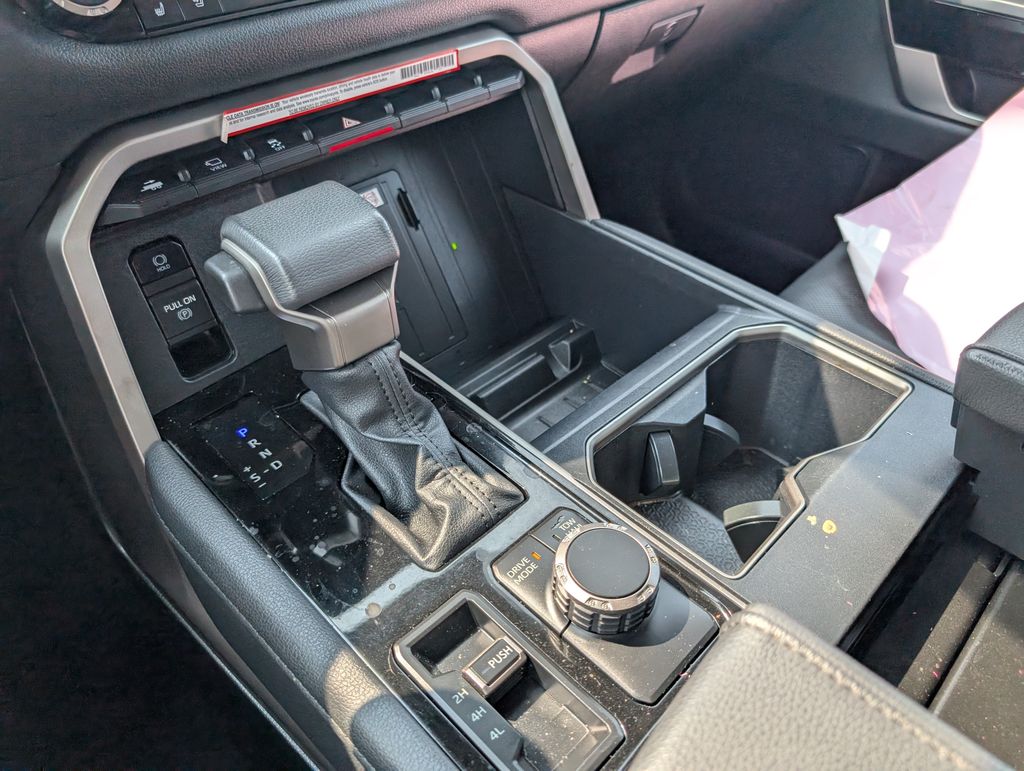 2022 Toyota Tundra Limited photo 15