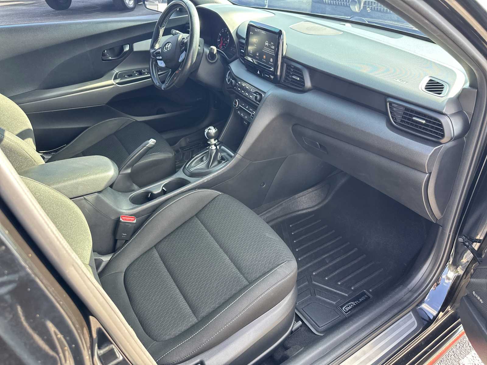 2020 Hyundai Veloster N photo 15
