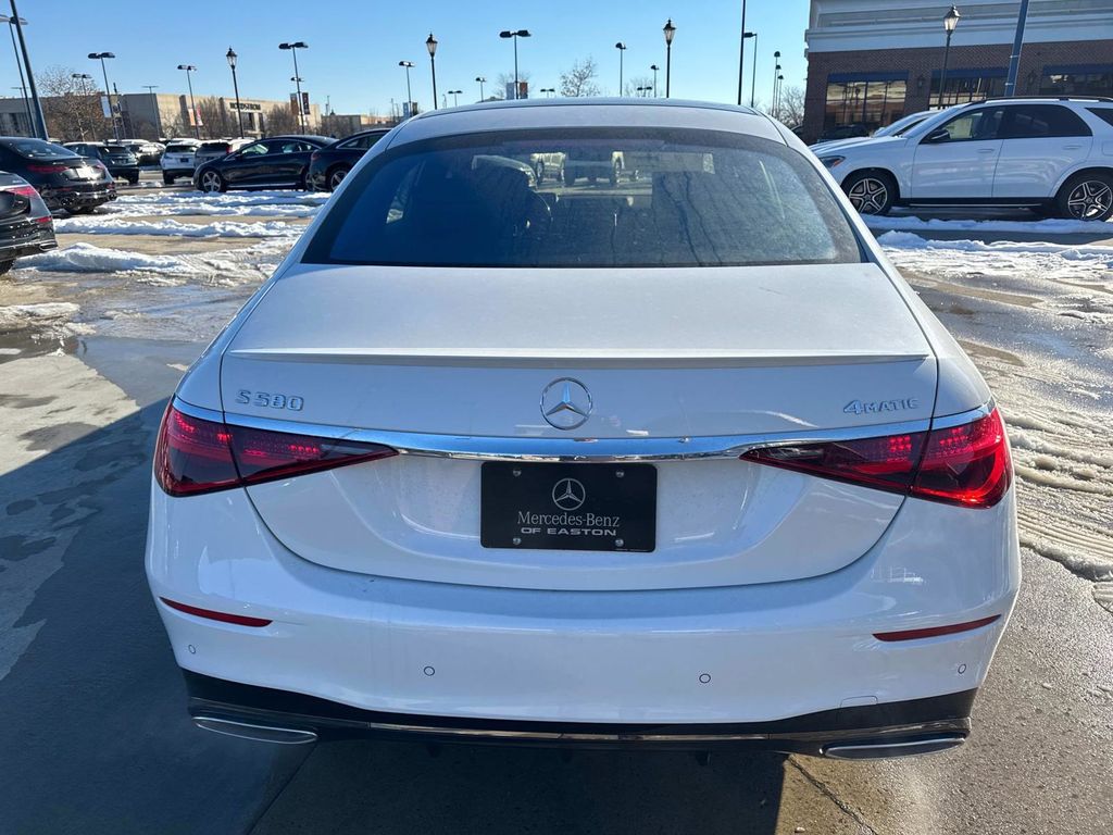 2025 Mercedes Benz S 580 4MATIC photo 4
