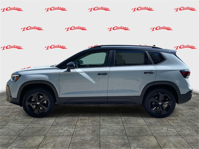 2025 Volkswagen Taos SE photo 5