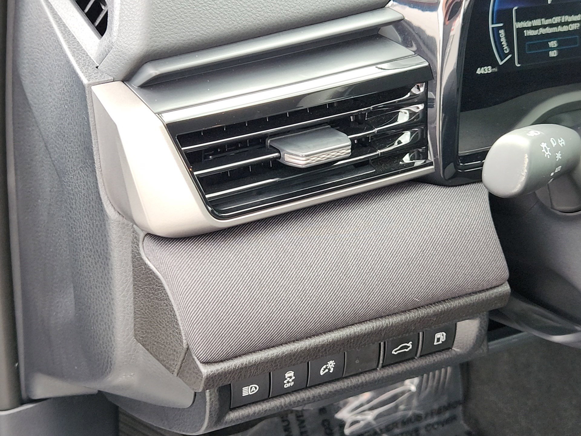 2025 Toyota Camry LE photo 12