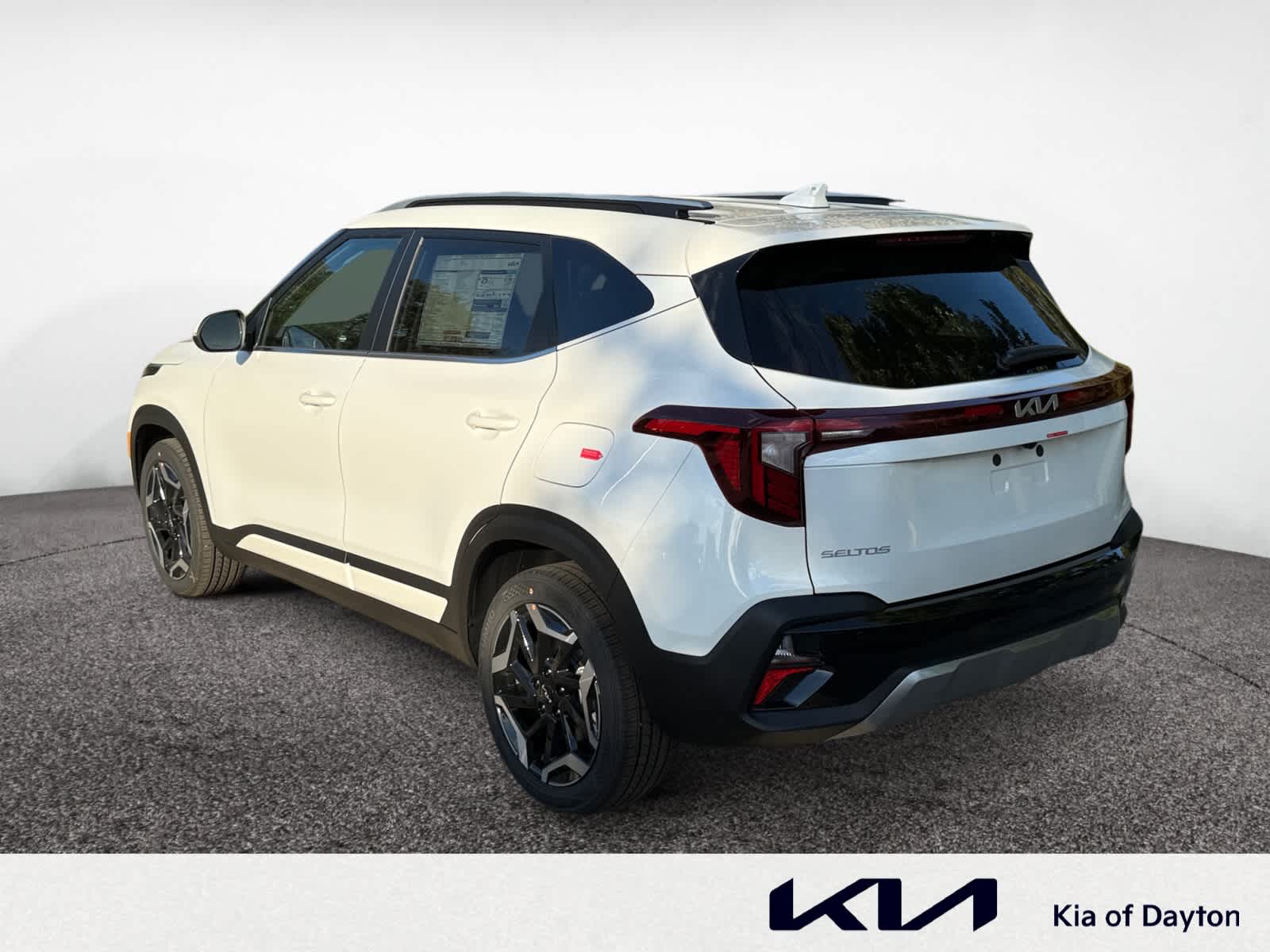 2026 Kia Seltos SX photo 2