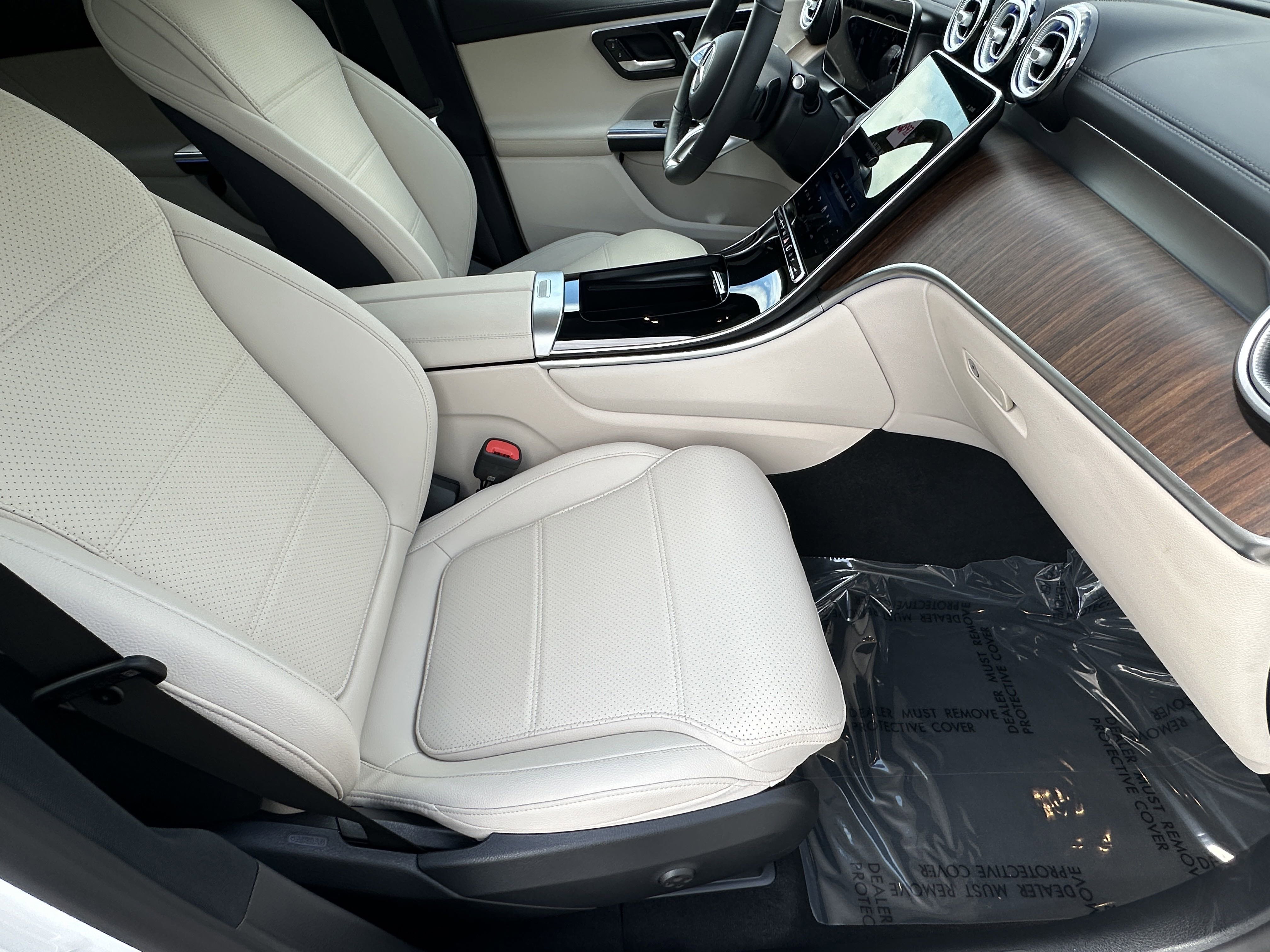 2025 Mercedes Benz GLC 350e 4MATIC photo 6