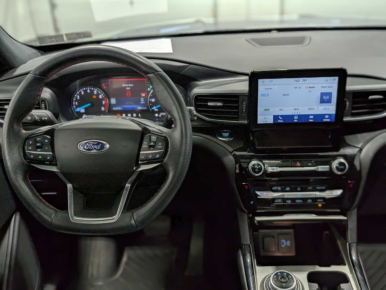 2022 Ford Explorer ST-Line photo 5