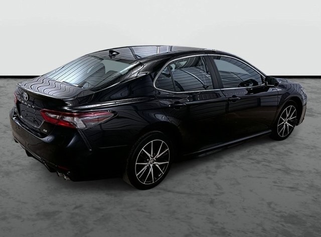 2024 Toyota Camry SE photo 4