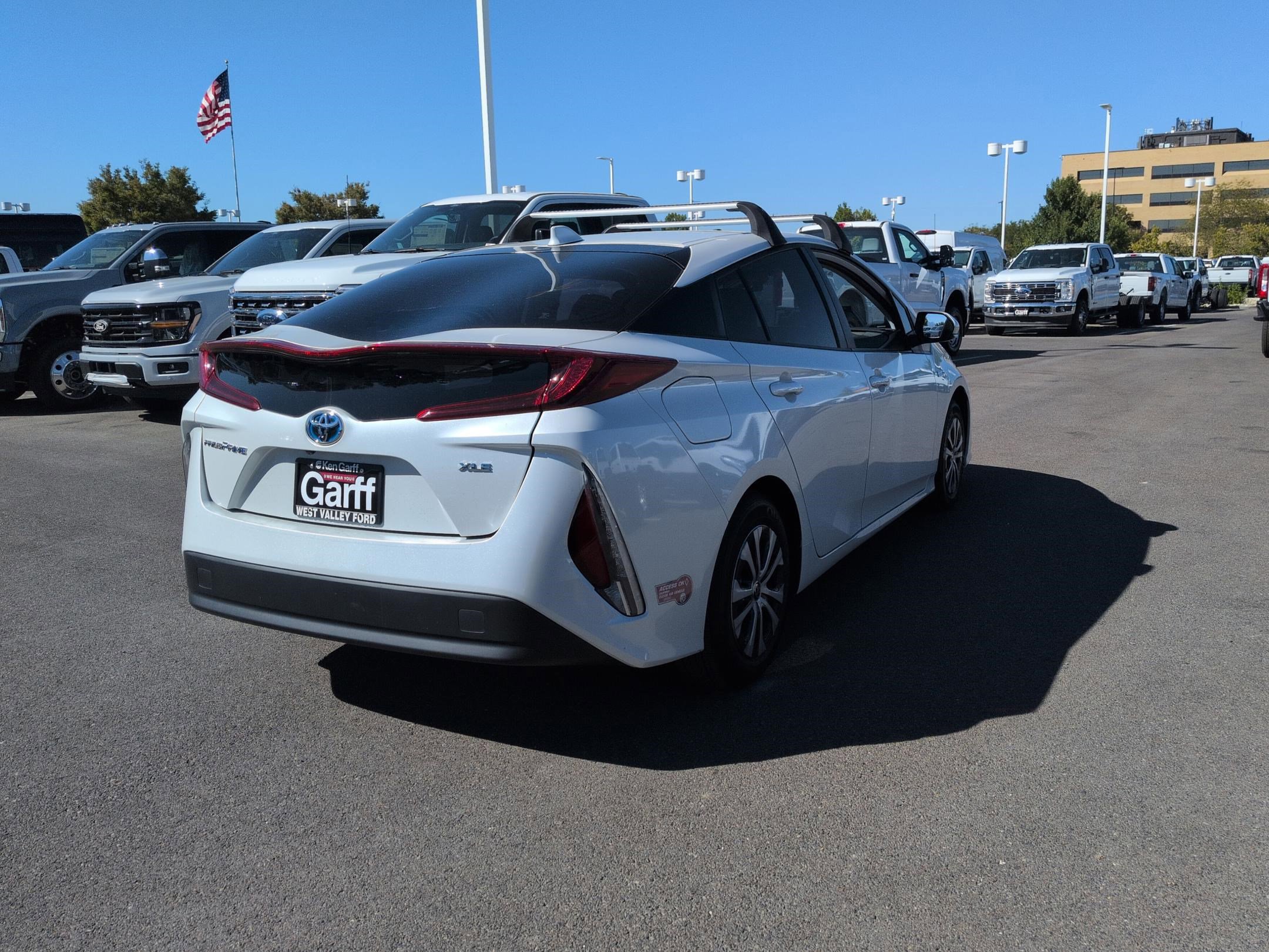 2022 Toyota Prius Prime XLE photo 3