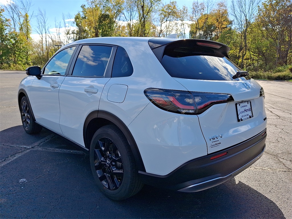 2025 Honda HR-V Sport photo 4