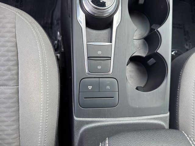 2020 Ford Escape SE photo 32