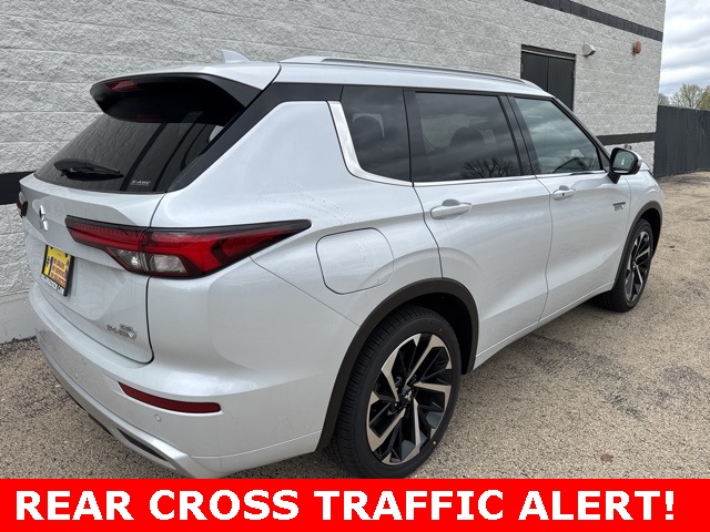 2025 Mitsubishi Outlander PHEV SEL photo 3