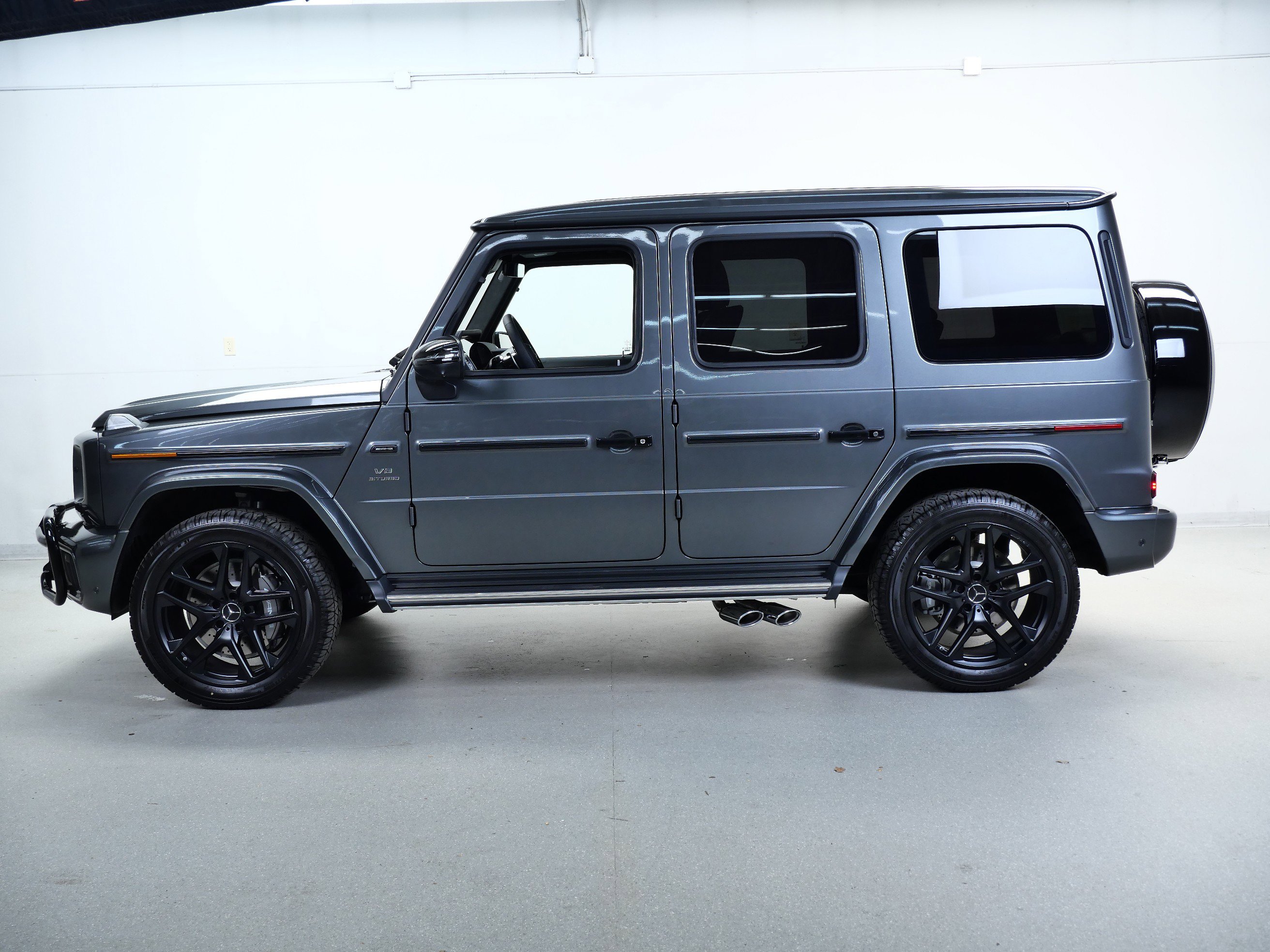 2025 Mercedes Benz G AMG 63 photo 7