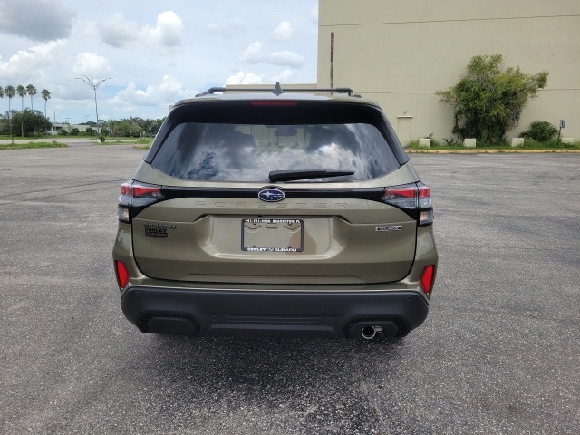 2025 Subaru Forester Touring photo 4