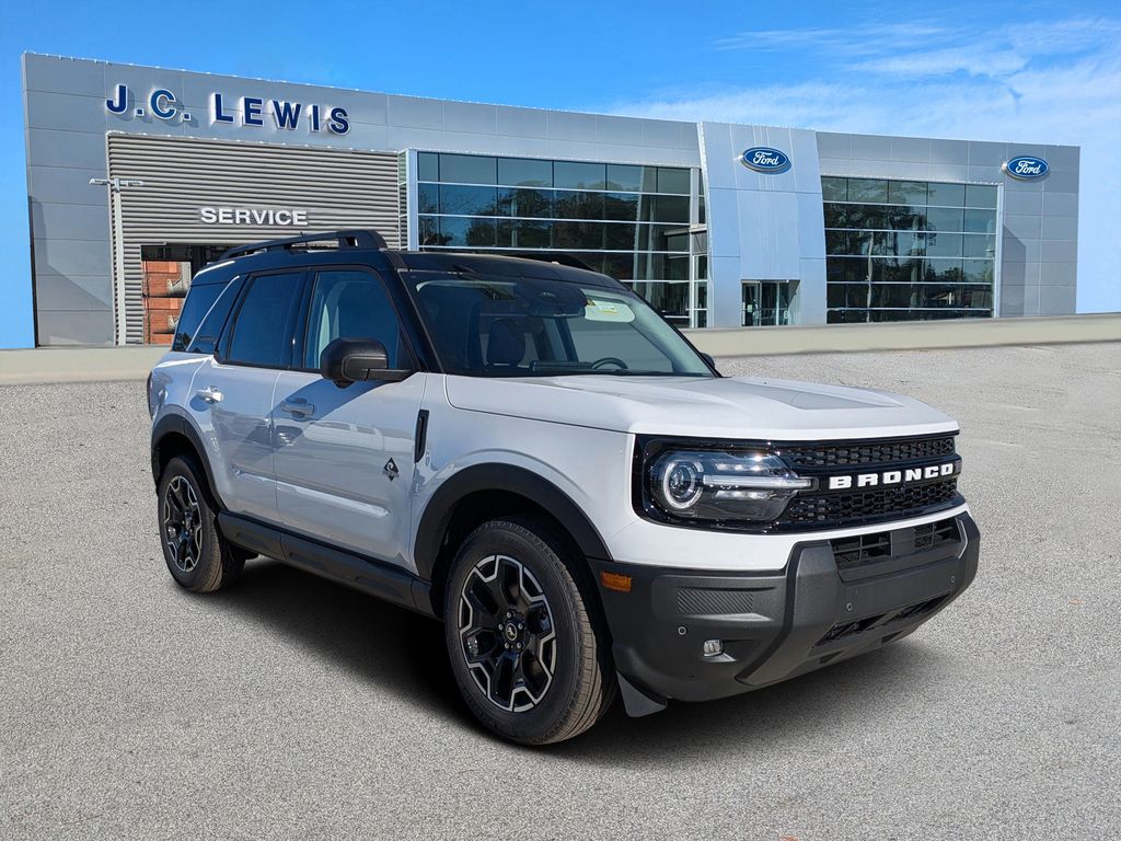 2025 Ford Bronco Sport Outer Banks's photo