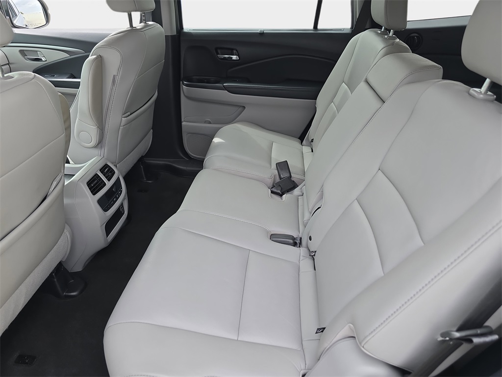 2019 Honda Pilot EX-L photo 16
