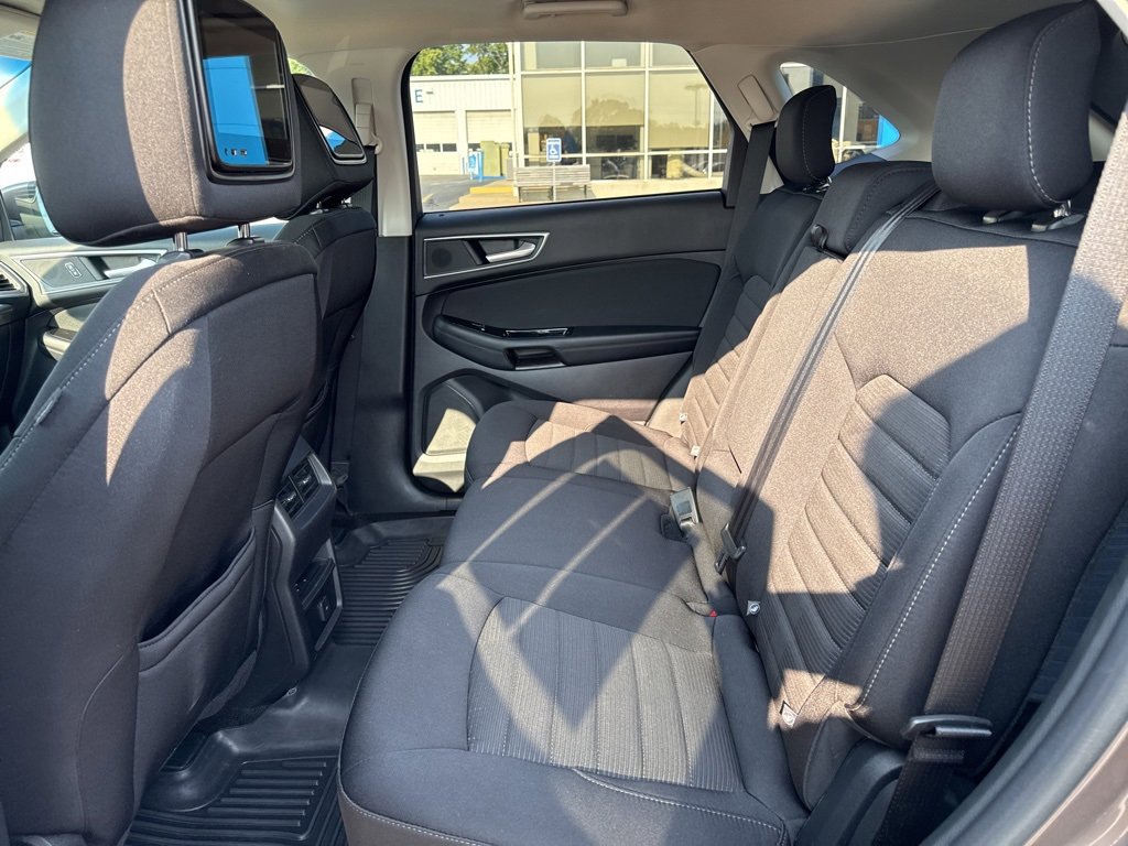 2019 Ford Edge SEL photo 19