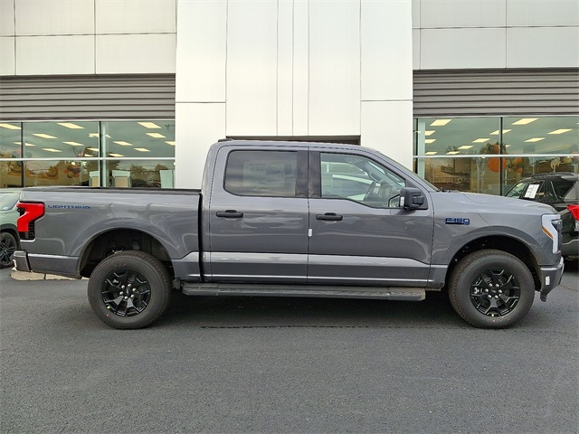 2025 Ford F-150 Lightning XLT's photo